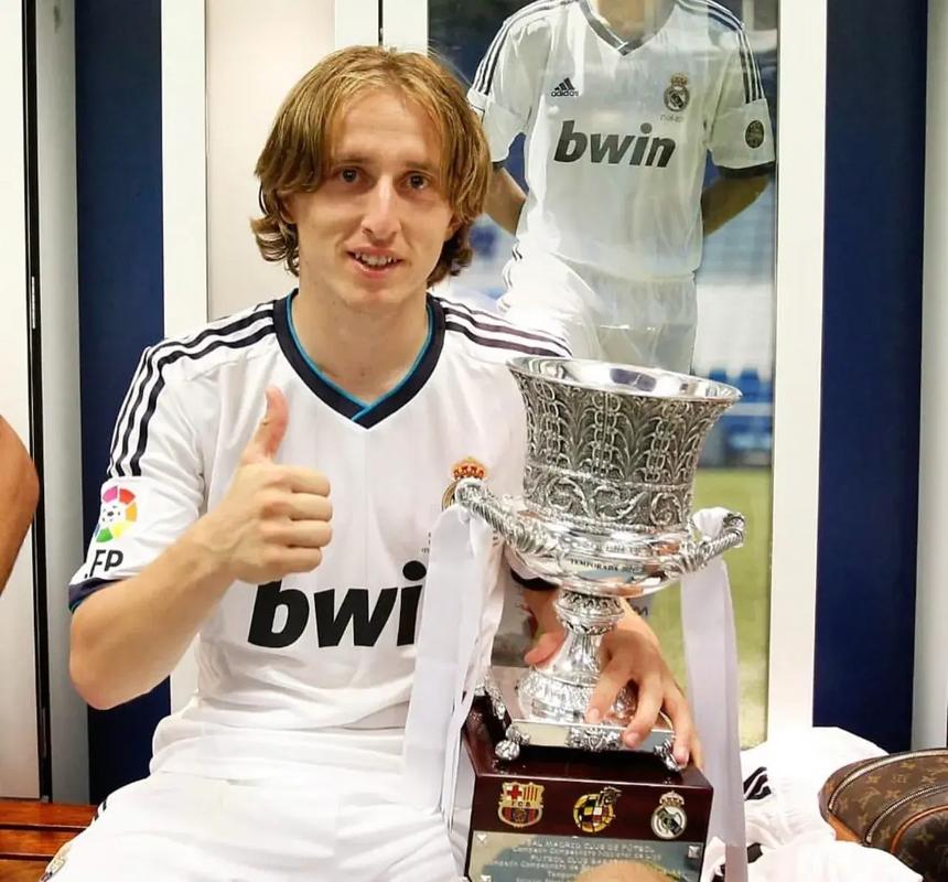 Shams：保罗对教练组越来越直言不讳，泰伦·卢认为他越界了